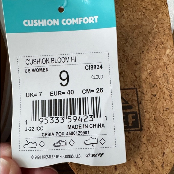 NEW Reef Cushion Hi Bloom Slides ~White ~ 9 - Picture 9 of 12